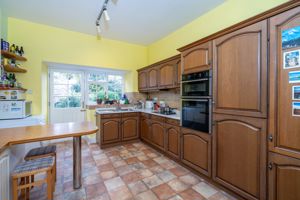 Breakfast kitchen- click for photo gallery